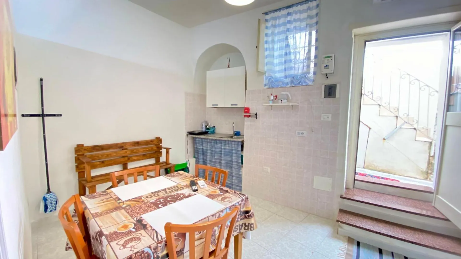 White House Villa Syracuse 0*,  Italy